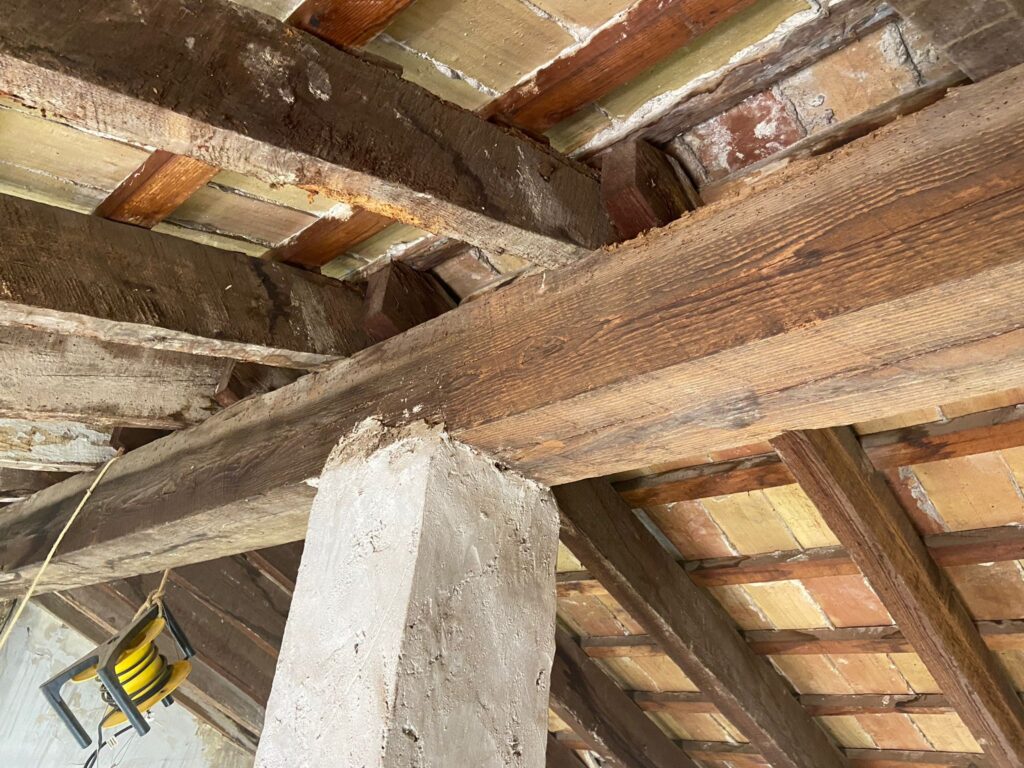 Restauración de madera mediante Sistema Beta